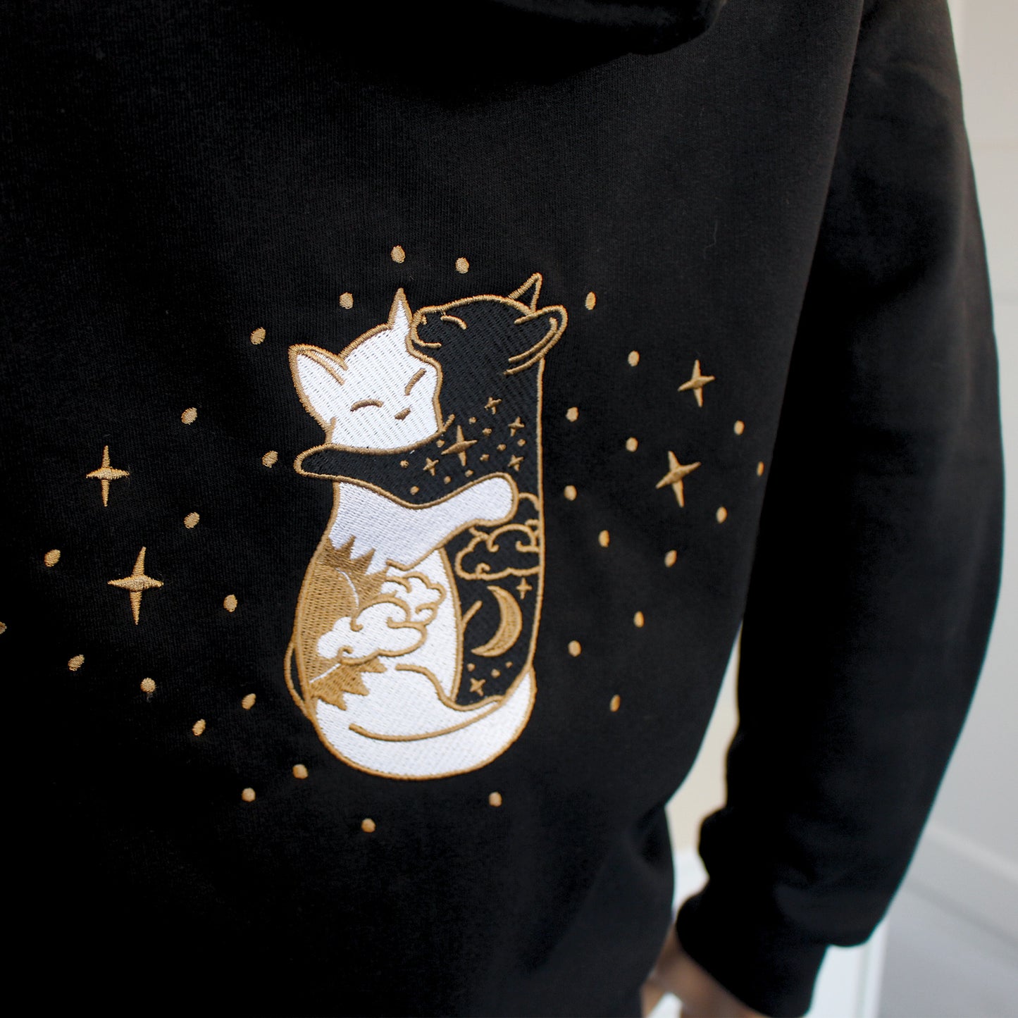 Women's Day & Night Hugging Cats Zip-up Hoodie