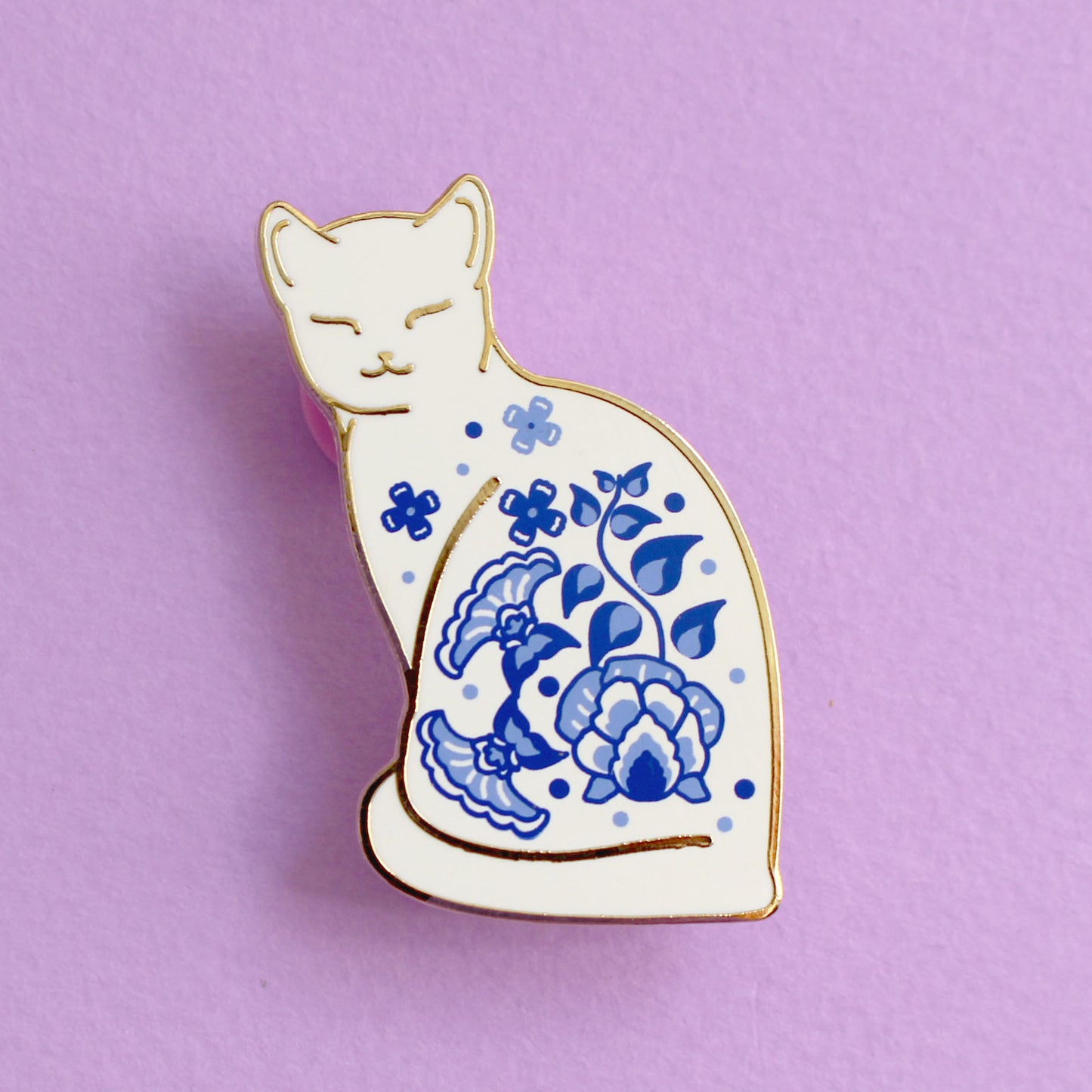 Willow Pattern cat enamel pin