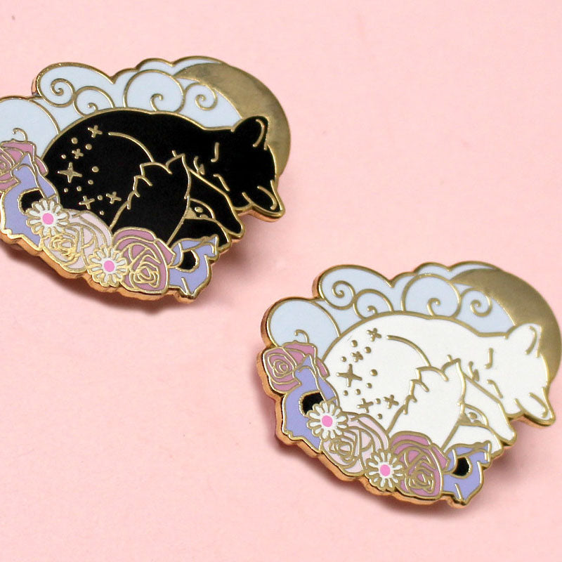 Sleeping cat hard enamel pin