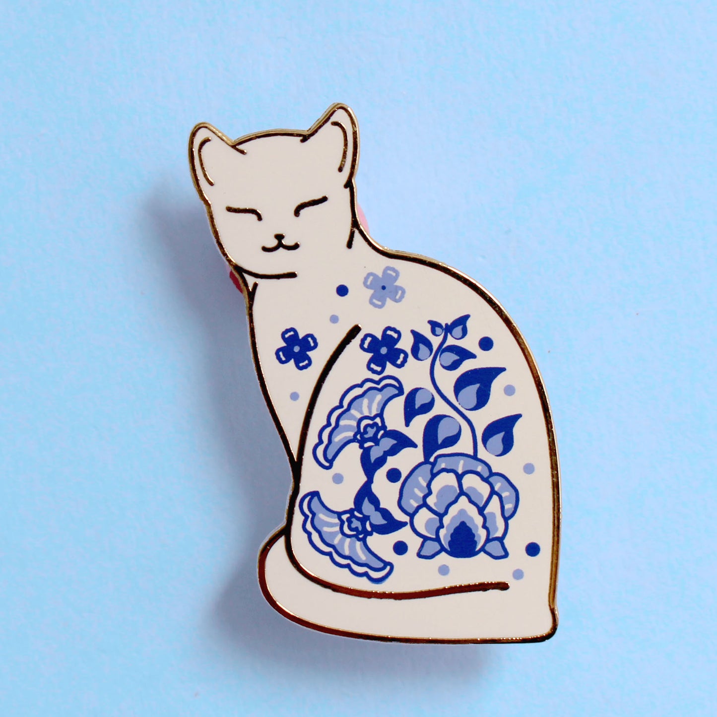 Willow Pattern cat enamel pin